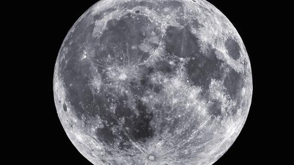 ¿Por qué la Luna se ve más cerca de los normal en diciembre? La 100