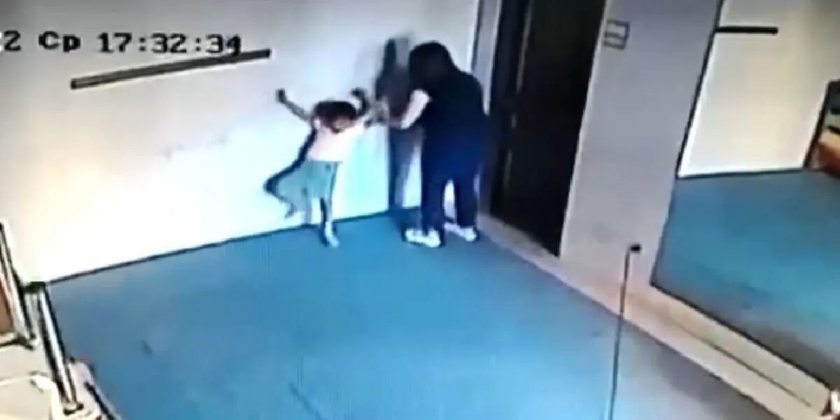 Despidieron a una maestra por golpear brutalmente a un nene de 5 años con autismo