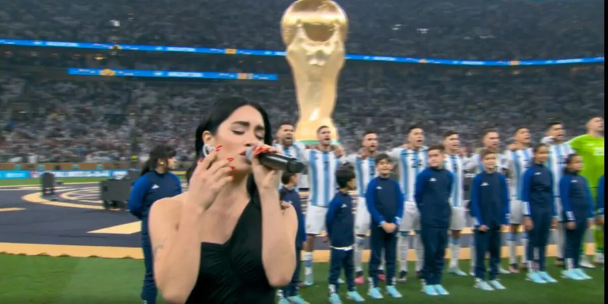 Lali Espósito cantó el Himno Nacional Argentino en el estadio Lusail y emocionó a los hinchas: “¡Arriba Argentina!”