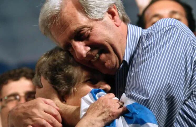 Uruguay, de luto por la muerte de la esposa del presidente Tabaré Vázquez