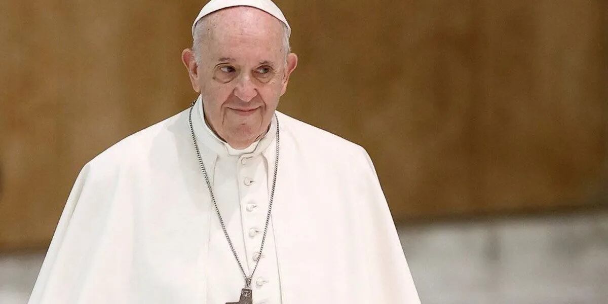 El papa Francisco señaló a los cristianos y los acusó de “rezar como papagayos”