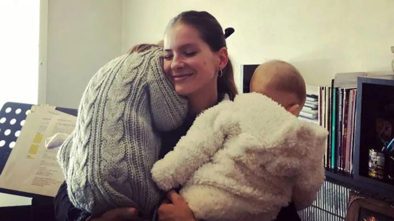 La China Suárez compartió las fotos más tiernas junto a sus hijas