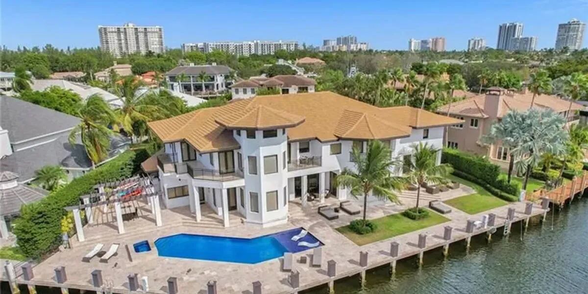 Así es la exclusiva mansión que compró Lionel Messi en Miami para vivir con su familia: spa, muelles y diez habitaciones