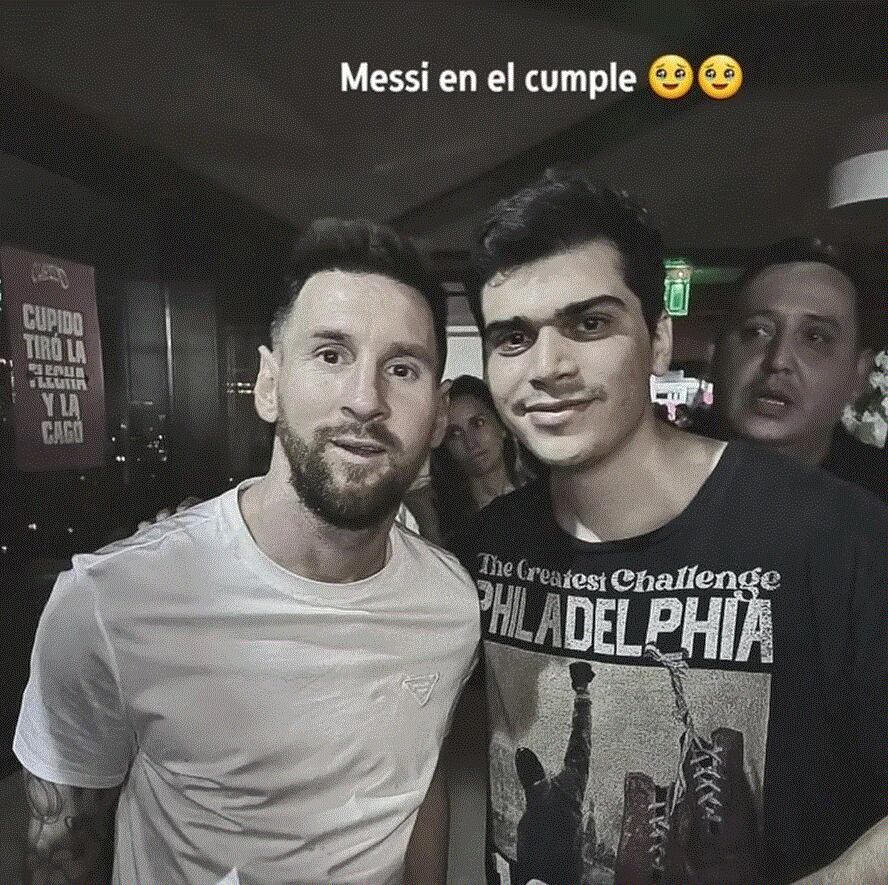 Tini Stoessel celebró sus 26, se zambulló a la pileta con Rodrigo De Paul y tuvo como invitado estelar a Lionel Messi