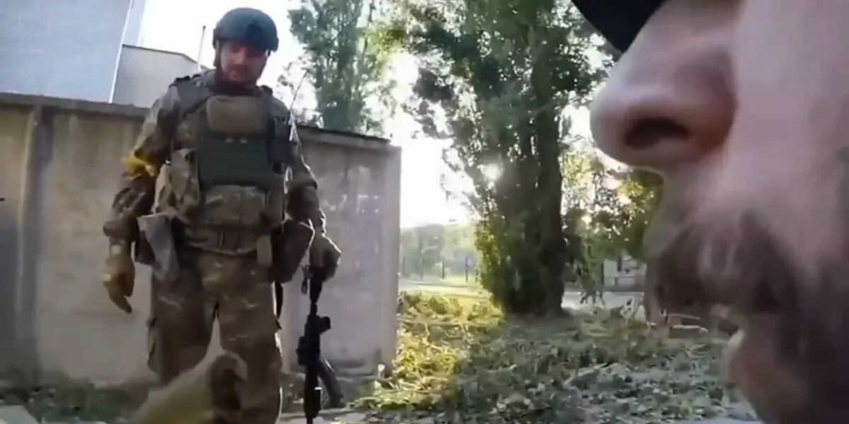 Recibió un balazo, se vendó y volvió al combate: el video que se viralizó sobre un soldado ucraniano
