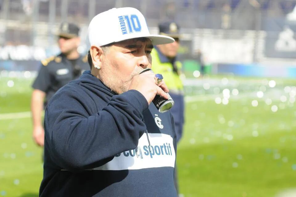 A pesar de las expectativas que Maradona había generado con su llegada, los resultados no fueron los esperados.