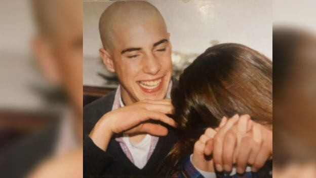 Esteban Lamothe compartió una foto de sus 15 años y las redes reaccionaron por su “peinado”