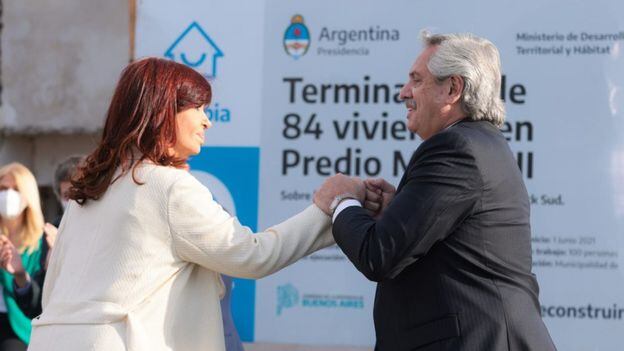 Alberto Fernández y Cristina Kirchner encabezan un plenario del Frente de Todos en La Plata