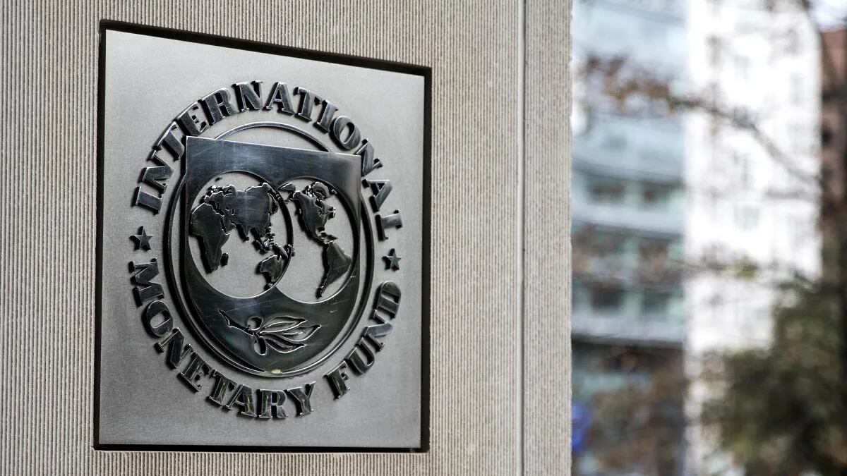 El Gobierno buscará obtener un nuevo desembolso del FMI por más de U$S 5 millones