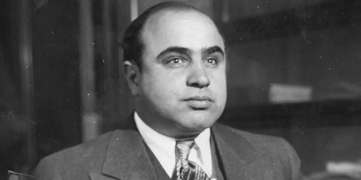 Desde su arma favorita hasta fotos familiares: subastarán objetos personales del líder mafioso Al Capone