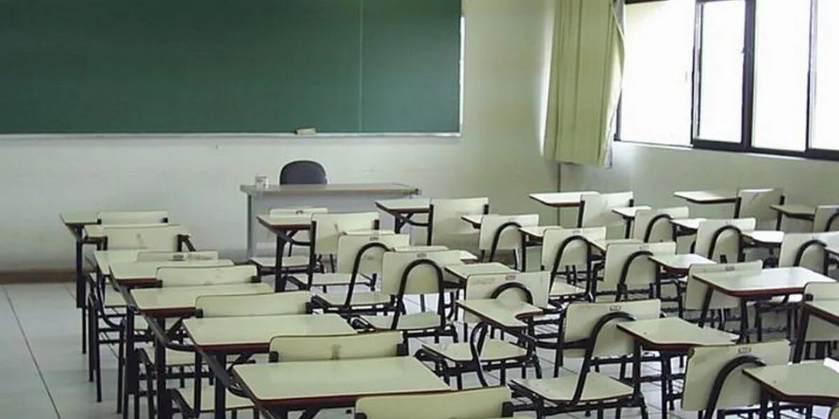 Una maestra sufrió un paro cardiorrespiratorio en plena clase y murió