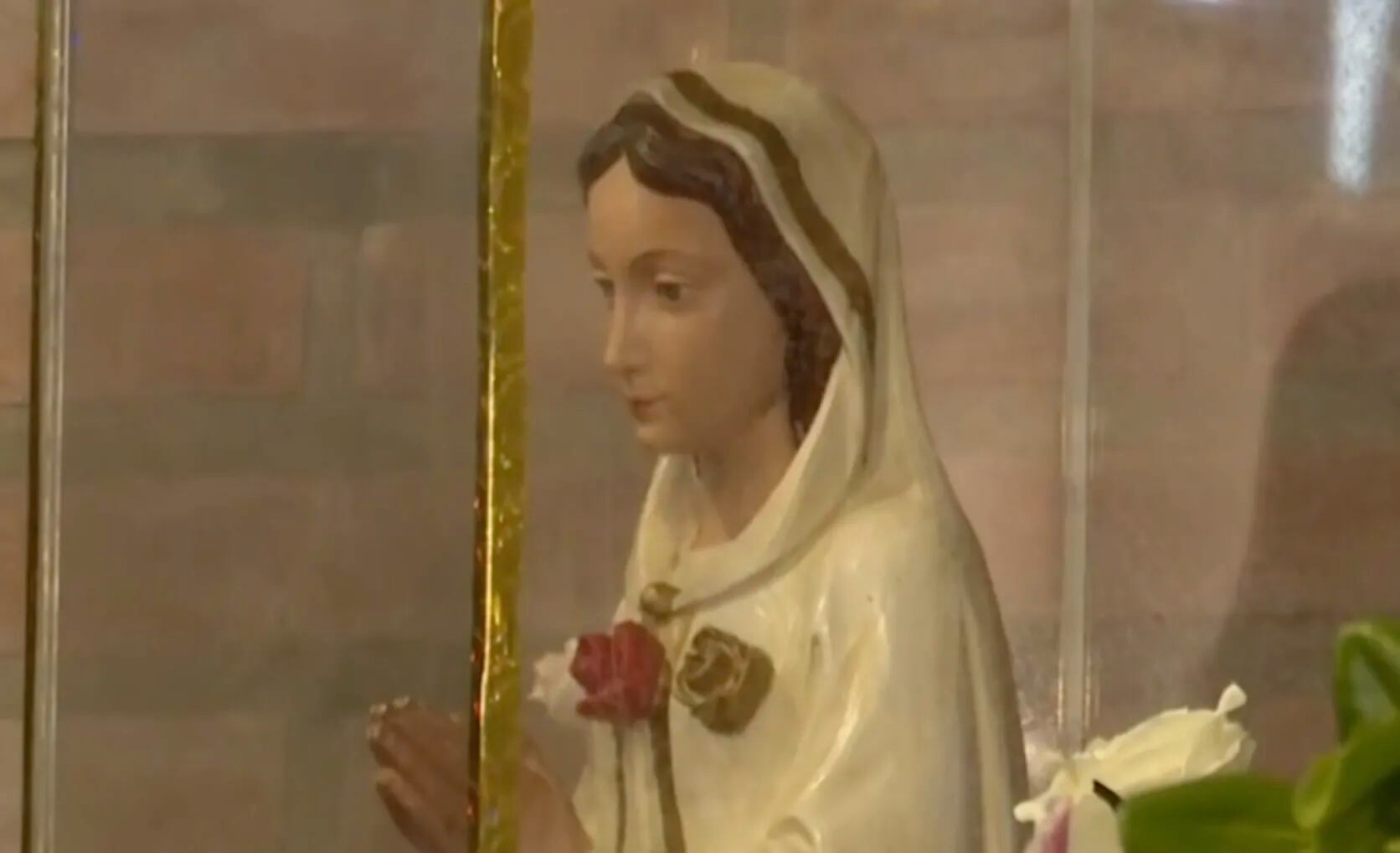 La Virgen María Rosa Mística tuvo dos manifestaciones en una semana: lloró dos veces