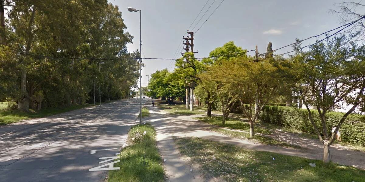Murió un hombre mientras andaba en bicicleta en La Plata: se descompensó y cayó al asfalto