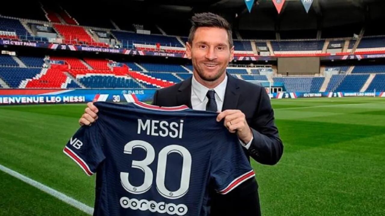 El gesto de amor de Messi a Antonela que esconde el número 30 en su camiseta del PSG
