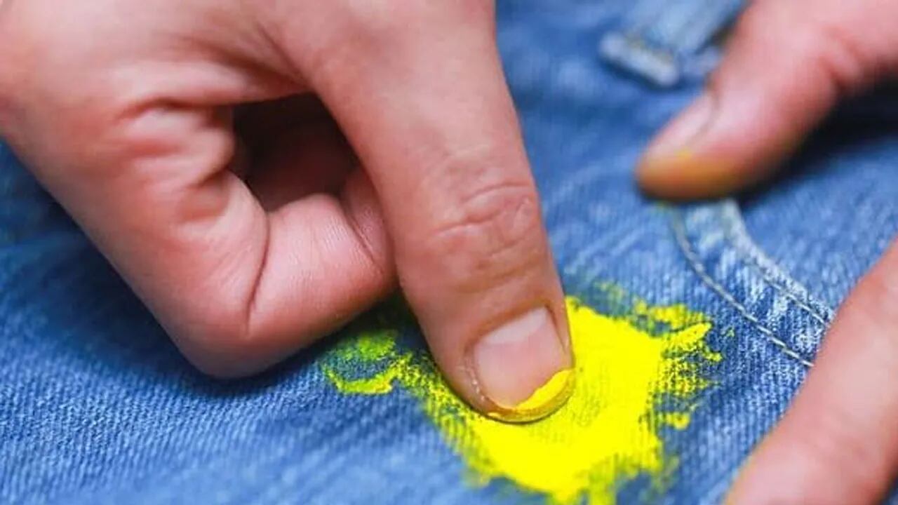 Como quitar manchas de pintura en la ropa