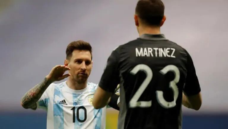 Mundial Qatar 2022: por qué Dibu Martínez no usará la camiseta número 1 de la Selección Argentina
