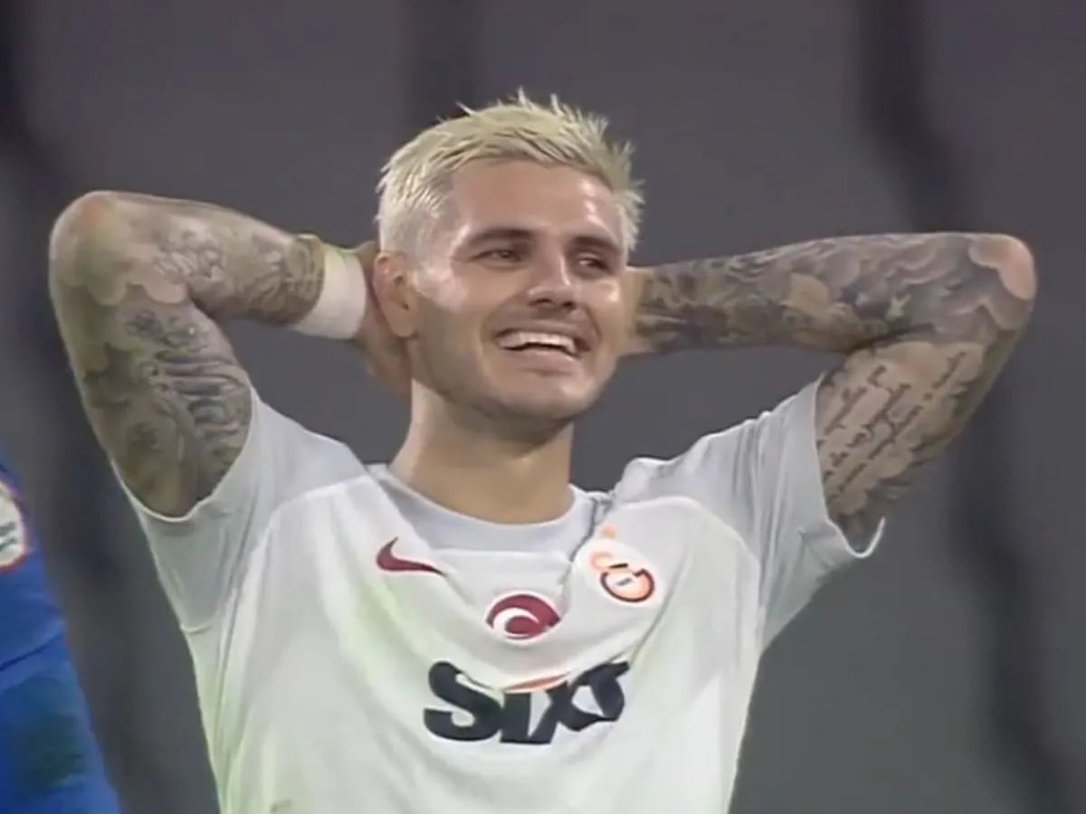 El grosero error de Mauro Icardi durante un partido del Galatasaray en Turquía