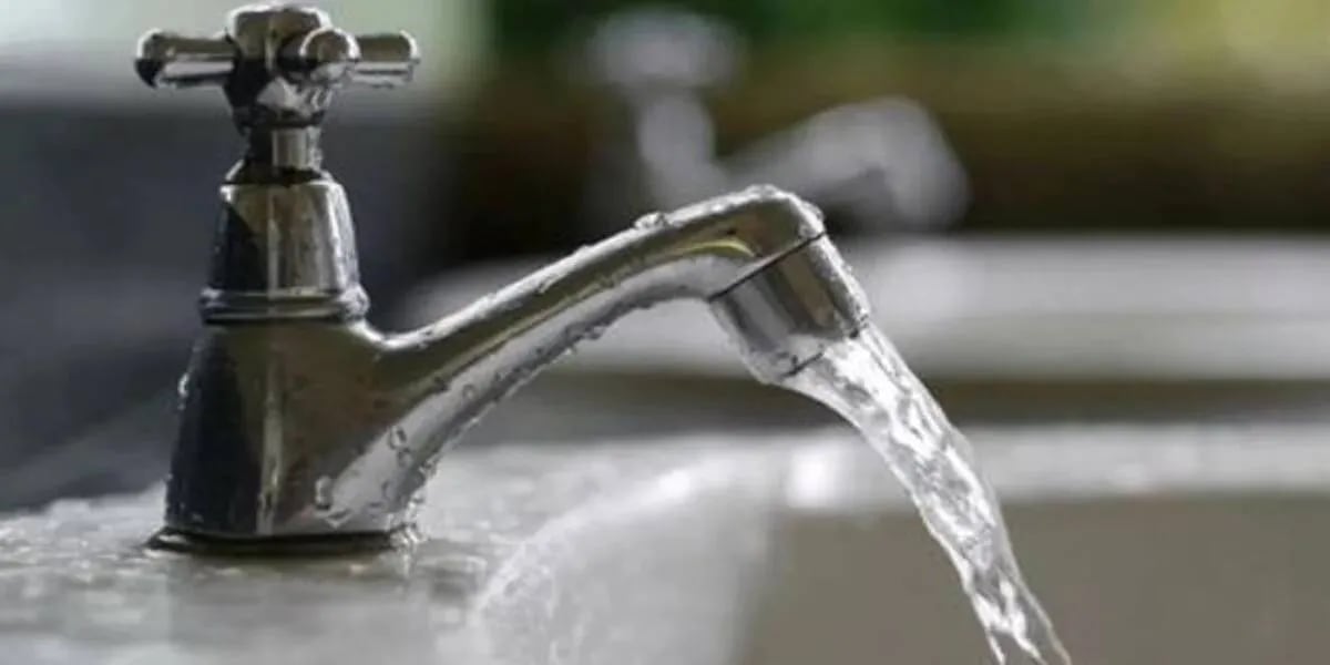 El Gobierno permitirá la renuncia al subsidio del agua para poder comprar dólar ahorro