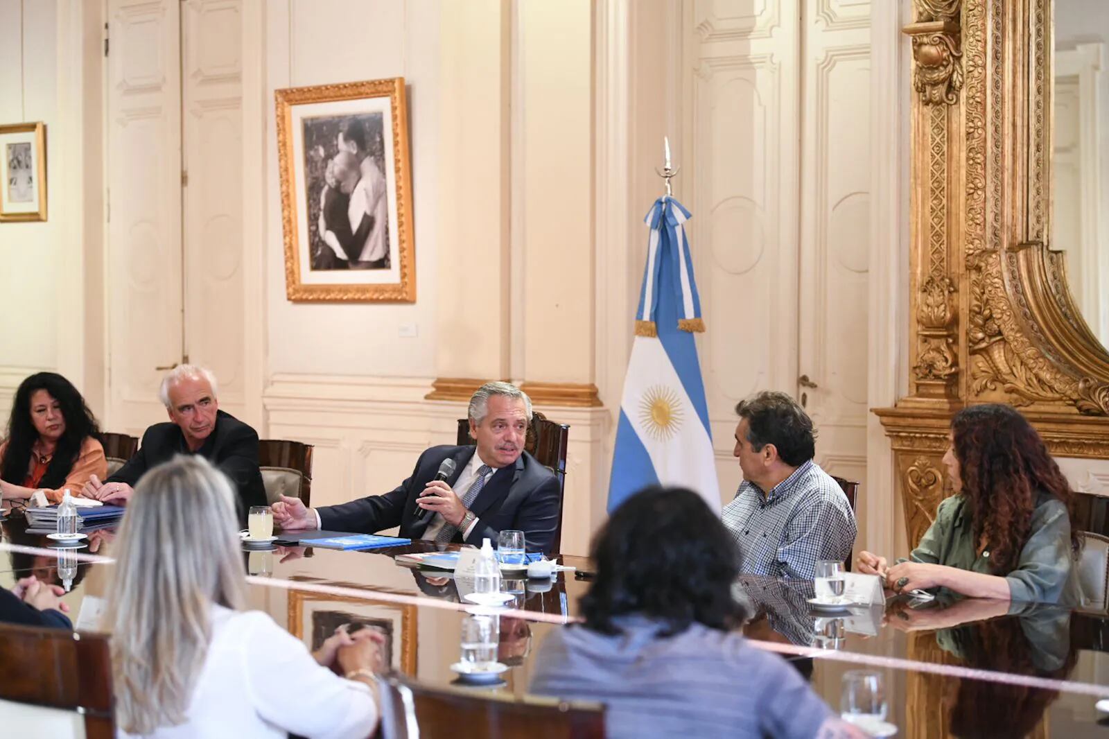 Ante la CTA autónoma, Alberto Fernández aseguró que controlará la inflación