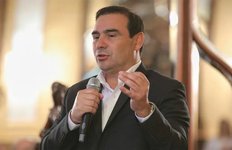 Gustavo Valdés, el gobernador de Corrientes