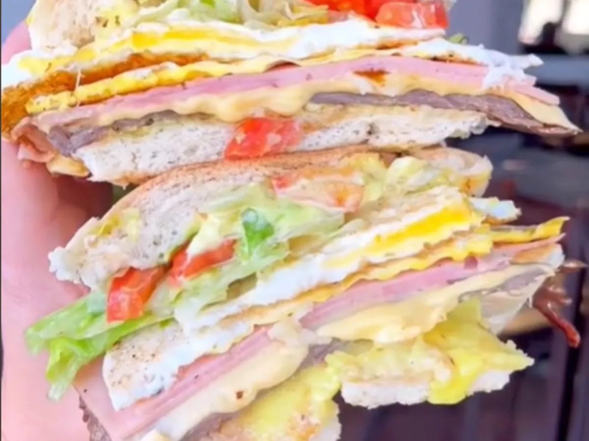 Se animó a un sandwich de mollejas en un restaurant cordobés, pero se le cortó la digestión al ver el precio