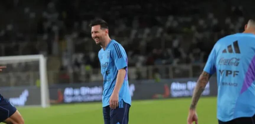 Lionel Messi sintió molestias y encendió las alarmas por el partido de Argentina - México en el Mundial Qatar 2022