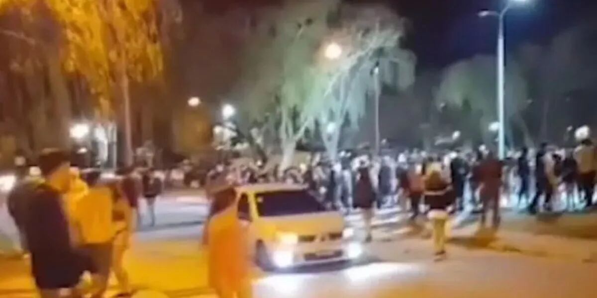 “Pudo ser otro Fernando Báez Sosa”, las fuertes imágenes de una pelea a la salida de un boliche en Zárate