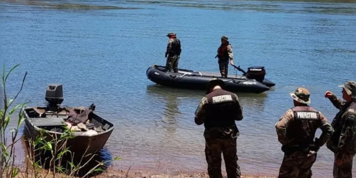 Buscan desesperadamente a dos hermanos de 3 y 7 años en Misiones: su mamá los tiró al río Paraná