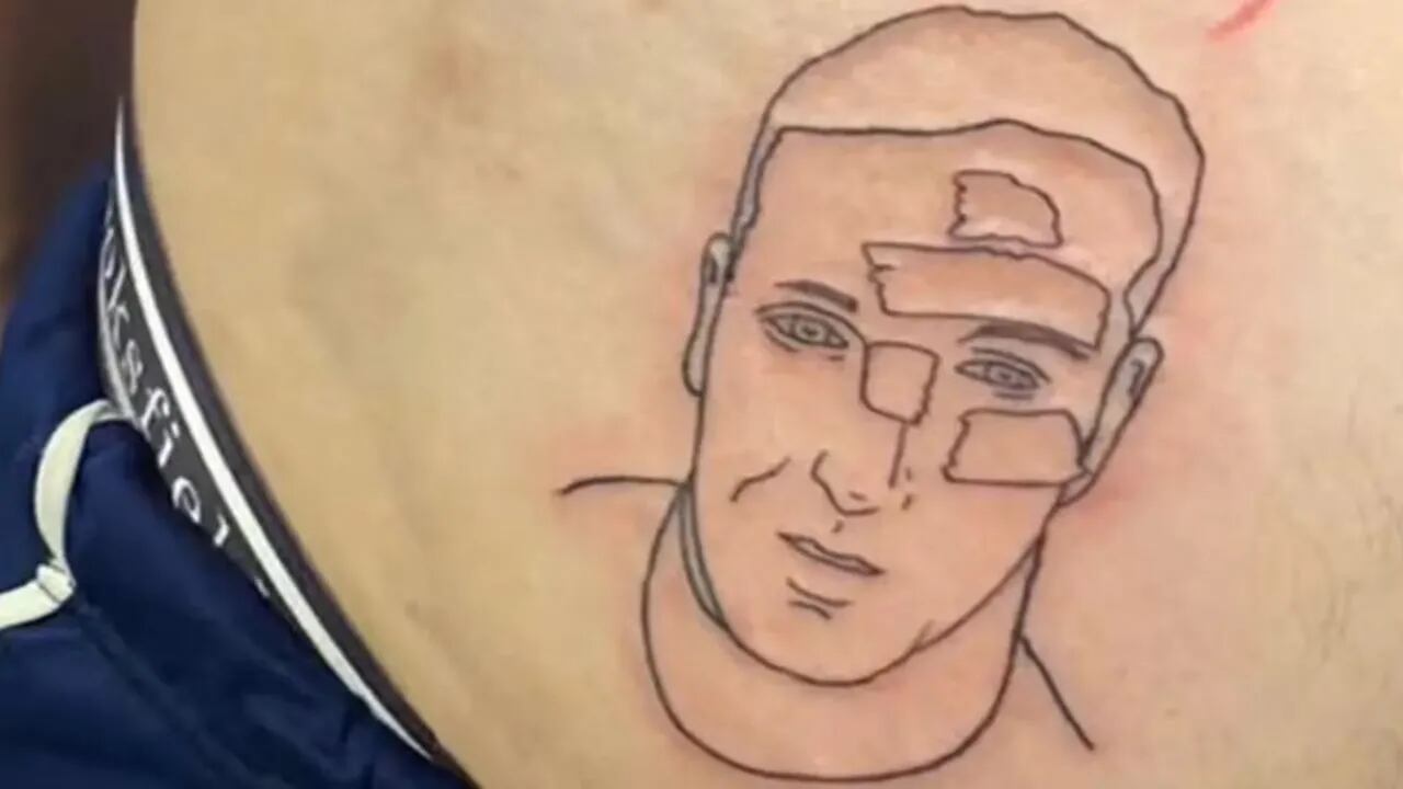 Se hizo un tatuaje de Scaloni en la cola y se volvió viral: “es una verdadera apuesta”