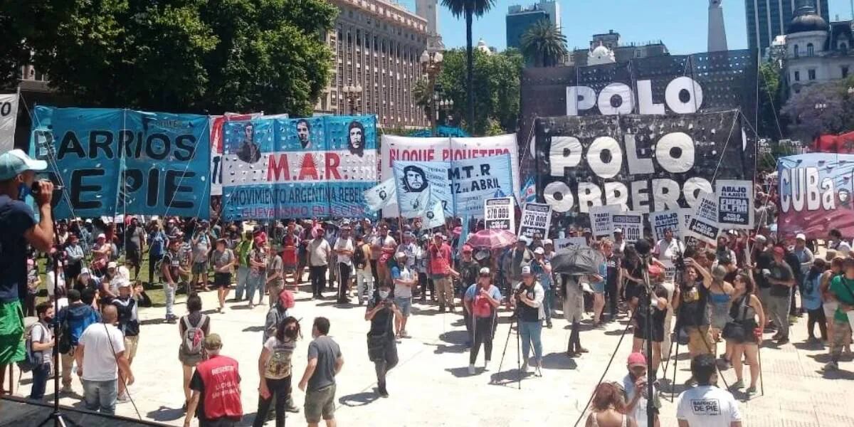 Las organizaciones sociales confirmaron un acampe en Plaza de Mayo: “Nos quedamos hasta mañana”