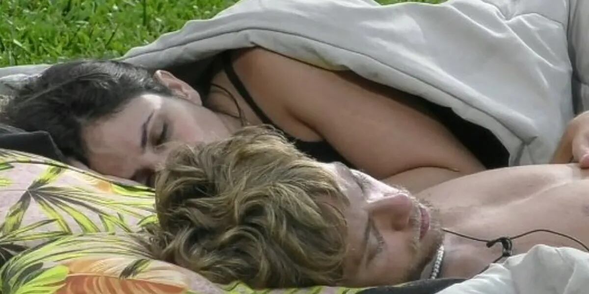 Nacho y Romina durmieron juntos en Gran Hermano y La Tora quedó muy afectada: “No abras”