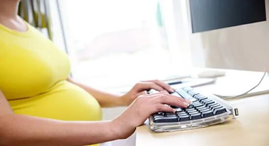 ANSES: cómo hacer el trámite para la Licencia por Maternidad y qué ocurre con el sueldo