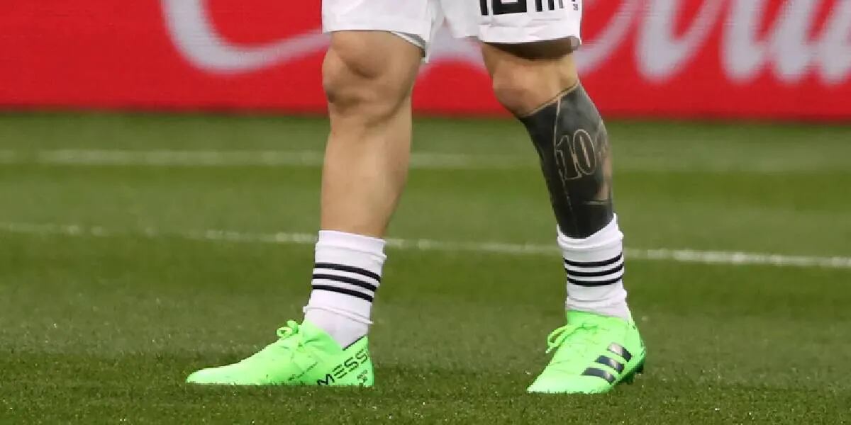 Se viralizaron los contundentes tatuajes de Lionel Messi antes del partido contra Australia: qué significan
