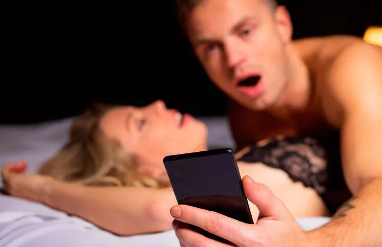 5 apps eróticas para salir de la rutina y divertirte con el celular (y tu pareja)