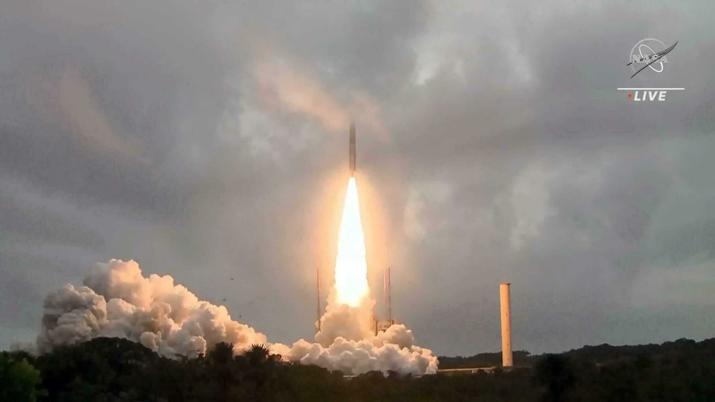 El cohete que transporta el James Webb despegó a la 1:30 pm, hora de París, el 25 de diciembre de 2021.