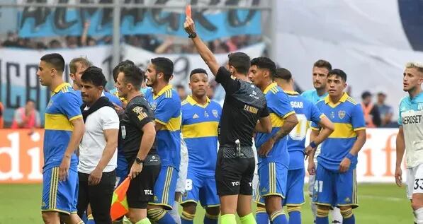 El polémico posteo de Marcos Rojo contra el árbitro tras la derrota de Boca ante Racing: “Qué grande sos”