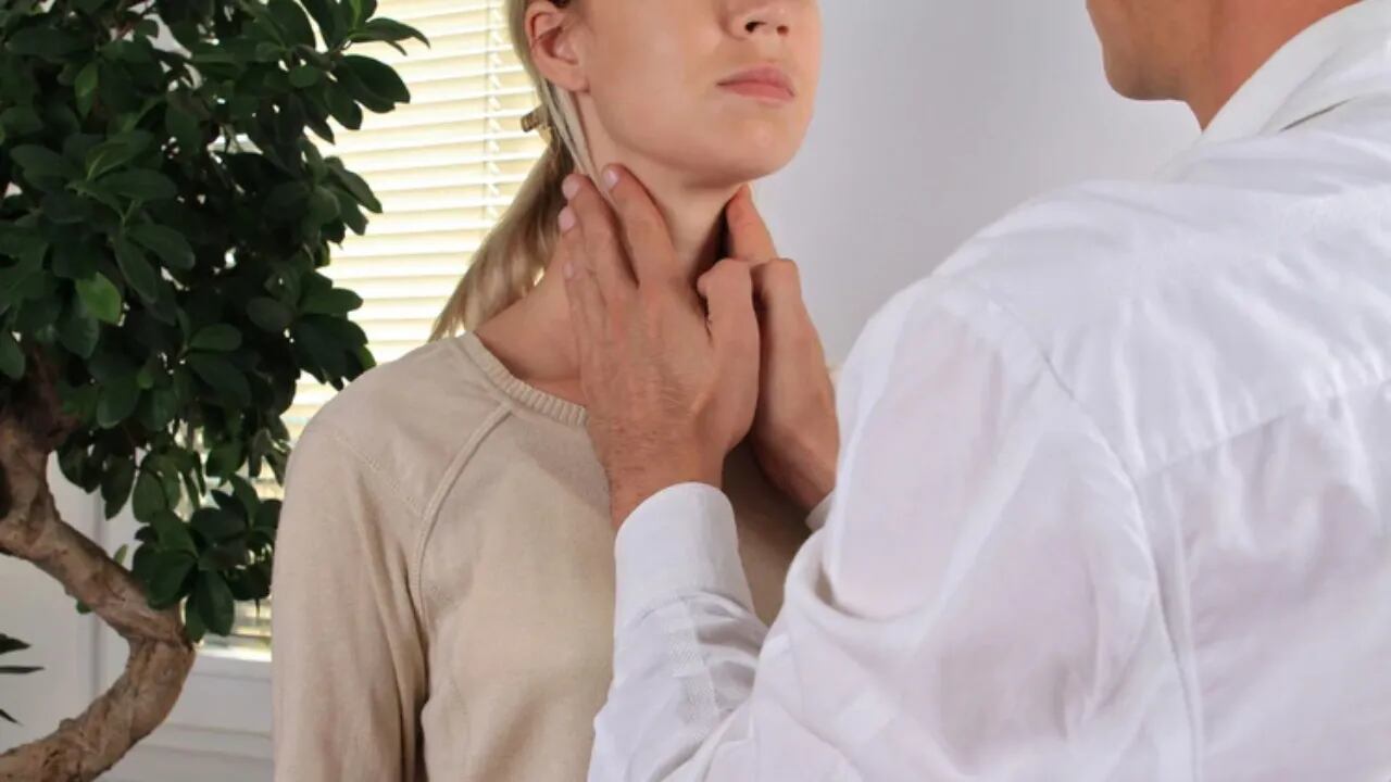 Estos son los síntomas que provocan las enfermedades de la tiroides