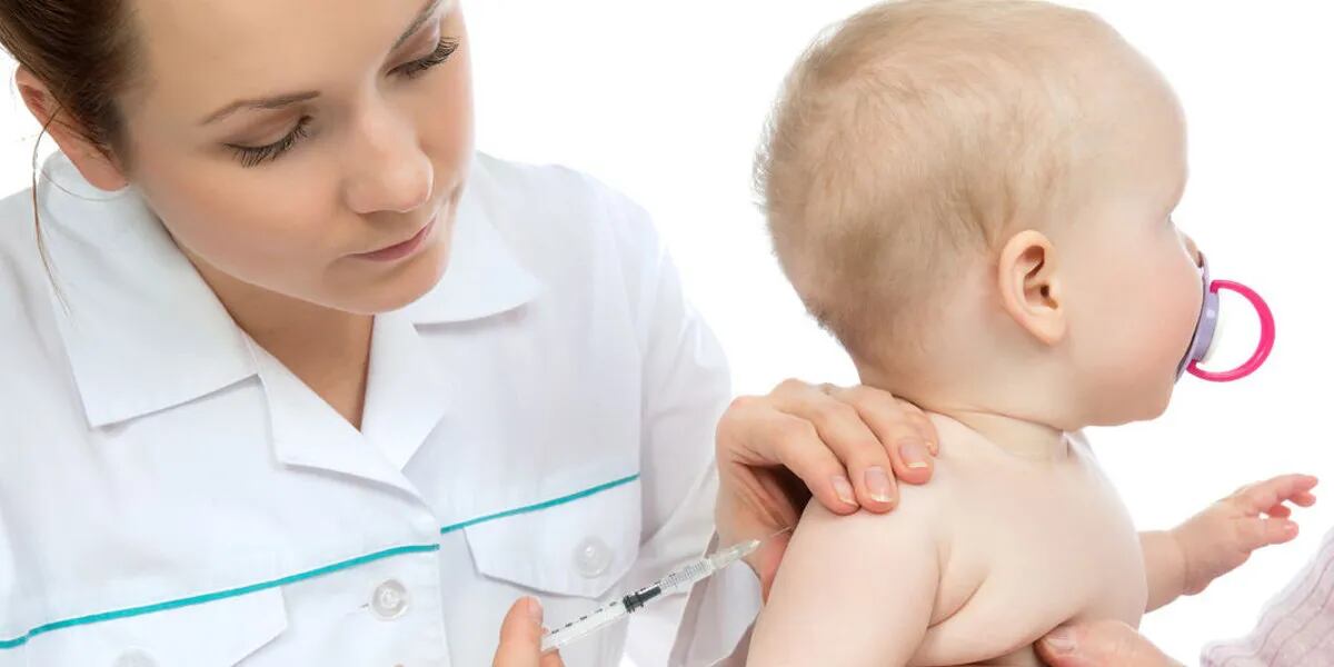 Estados Unidos aprobó la vacunación contra el coronavirus para bebés desde los seis meses