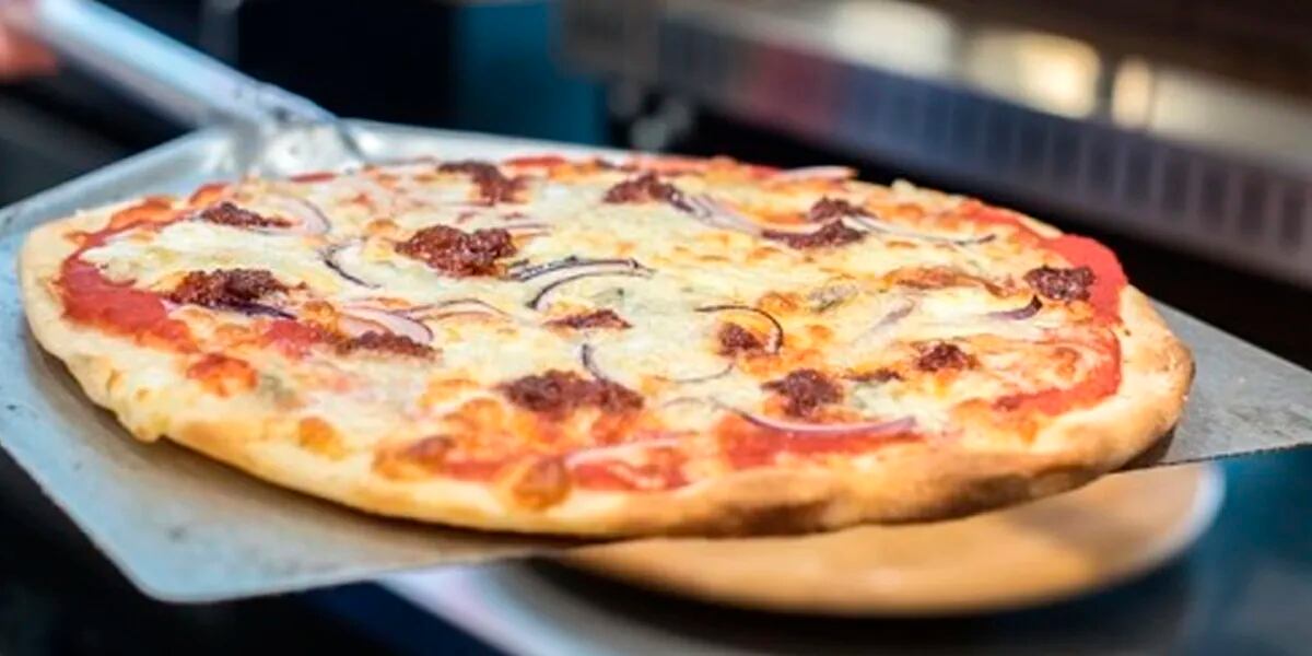 Cómo hacer la mejor masa de pizza rápido y sin amasar