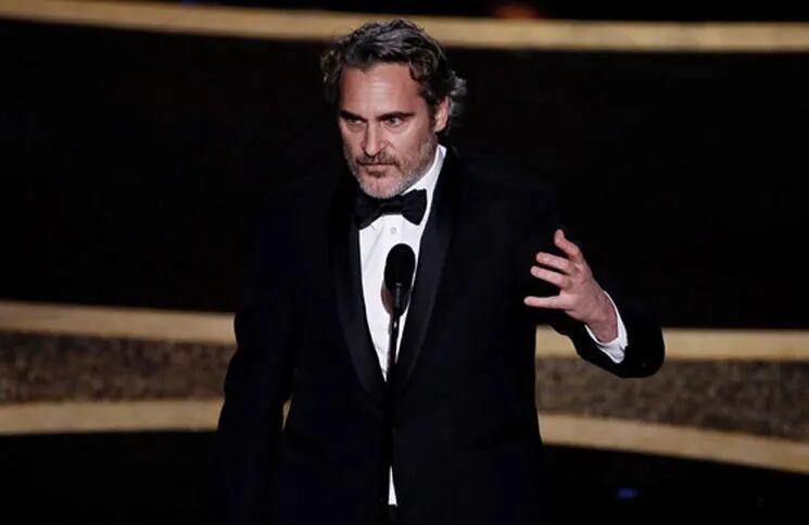 Joaquin Phoenix se quebró en los Premios Oscar al recordar a su hermano fallecido