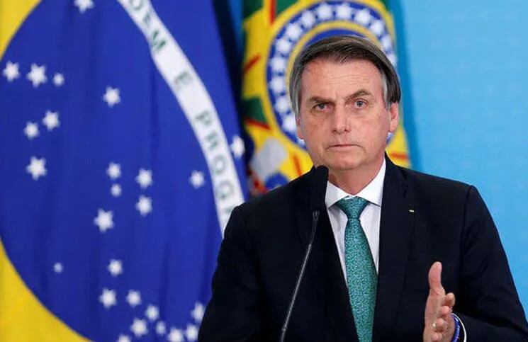 Coronavirus: Bolsonaro autorizó a las empresas a suspender contratos laborales sin sueldos