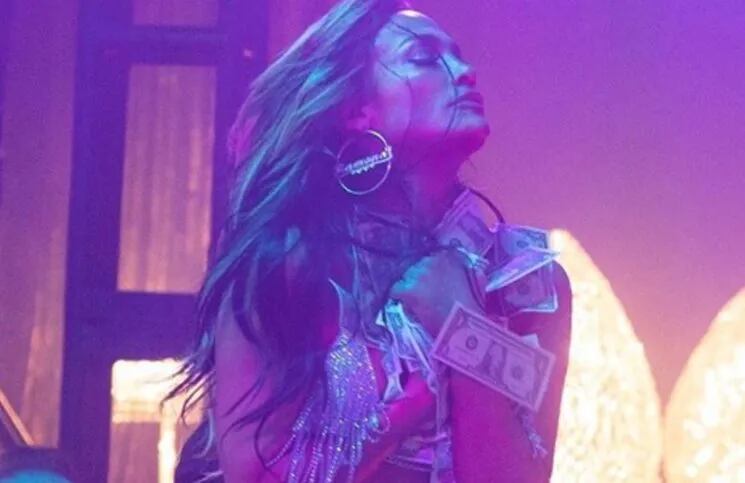 "Hustlers": Jennifer López comparte las imágenes más calientes de ella convertida en stripper
