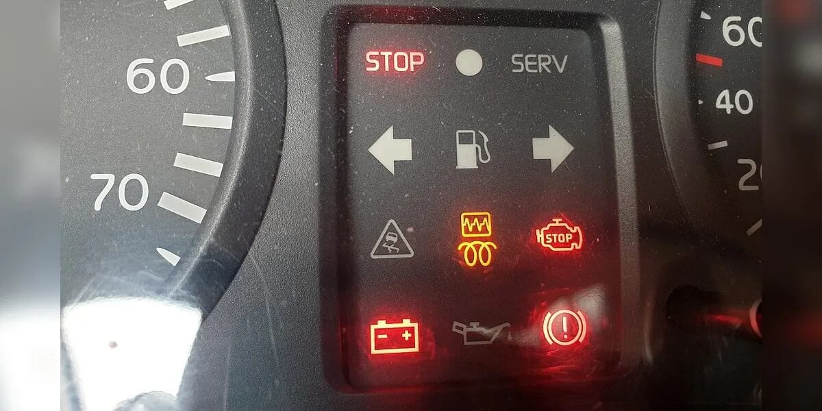 por favor confirmar Publicación regla Qué significa la luz con forma de resorte que se enciende en el tablero del  auto | La 100