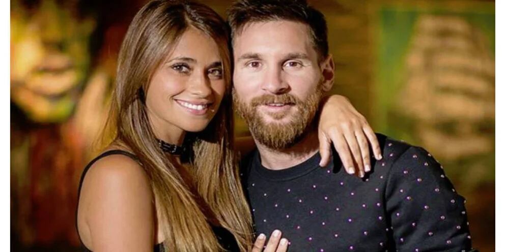 De gala y a los besos, Lionel Messi y Antonela Roccuzzo la rompieron en el casamiento de Jordi Alba
