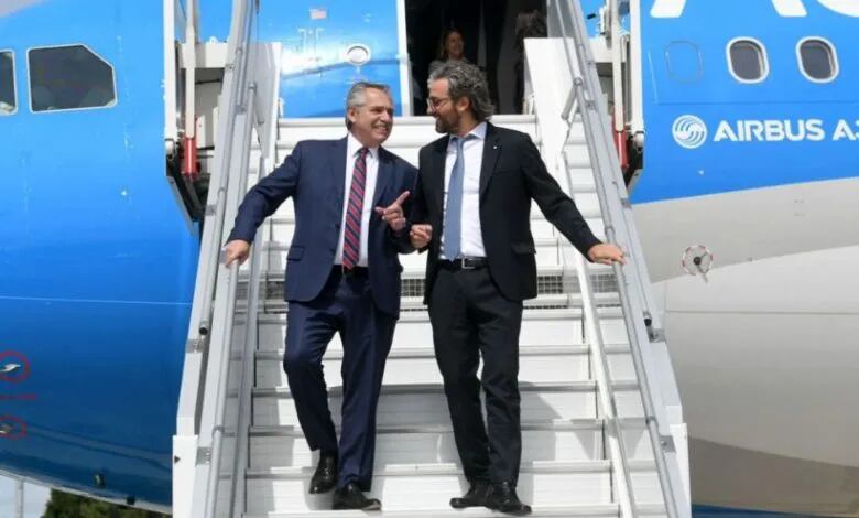 Polémica por los viajes al exterior de Alberto Fernández: en Aerolíneas admiten que el Tesoro “no paga todos” los charters