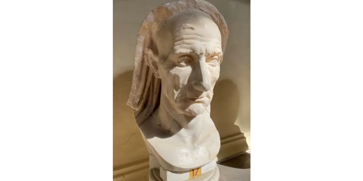 Un turista destruyó dos estatuas en el Vaticano: “Le negaron la presencia del Papa”