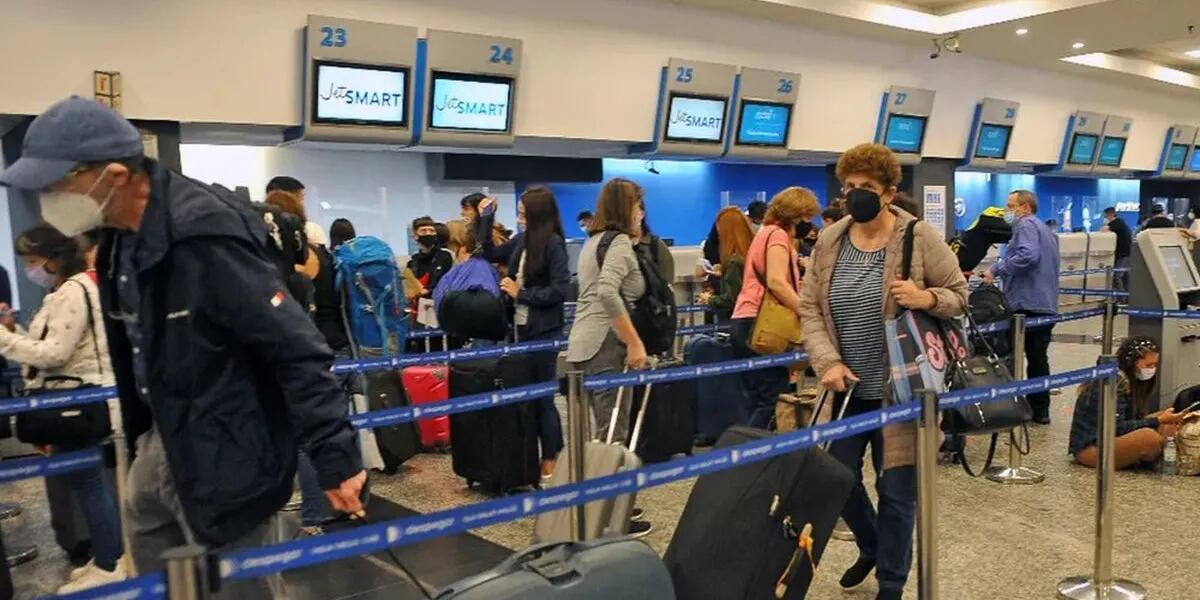 Suspendieron vuelos en Aeroparque y Ezeiza por un reclamo salarial de estatales