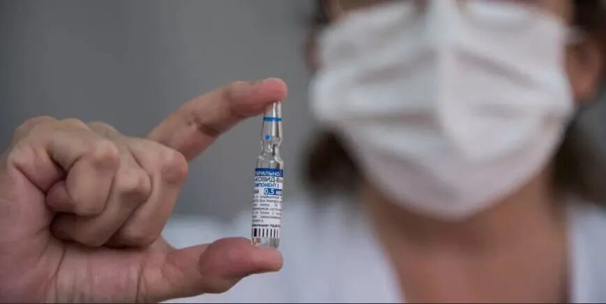 La vacuna Novavax mostró una eficacia del 90,4%: cuáles son sus efectos secundarios