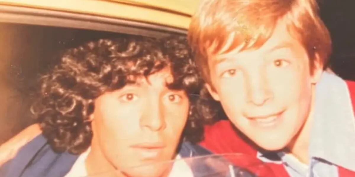 Se sacó una foto con Maradona hace 41 años, hicieron una campaña para encontrarlo y apareció en Brasil: “Futbolero de religión”