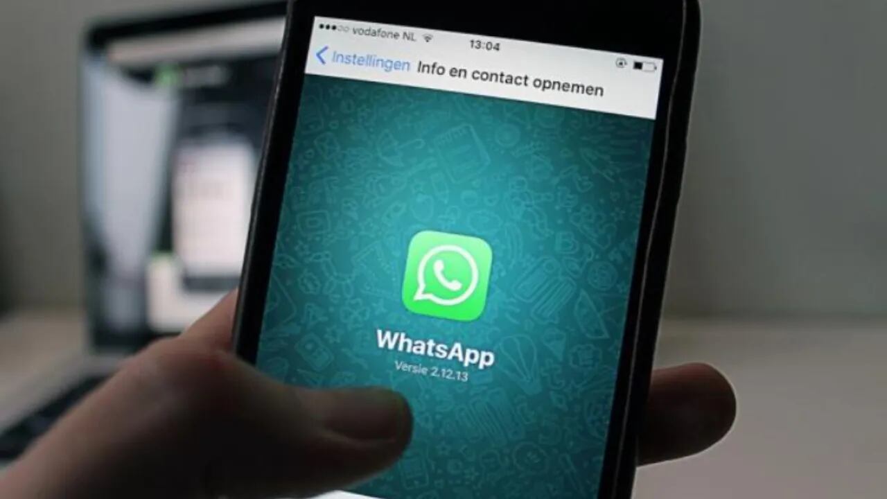 Pasos para mandar conversaciones de WhatsApp por mail en Android y iPhone